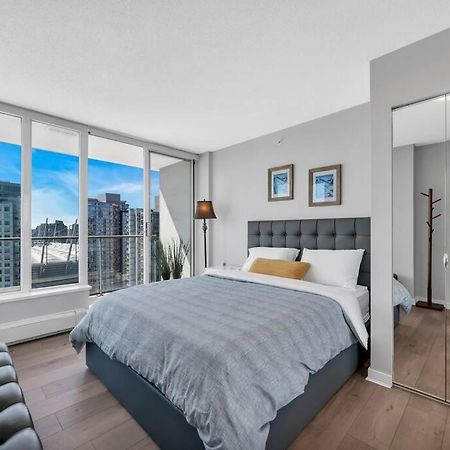 Spacious Dt 2-Bdr High-Rise With View, Pool, Gym Vancouver Ngoại thất bức ảnh